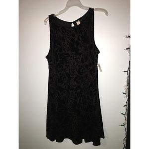 Black velvet dress